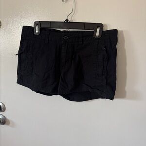 Black Women's Shorts With Zipped Pockets